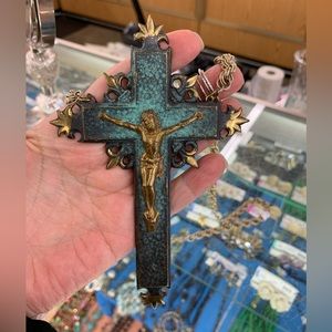 Large metal crucifix cross religious Necklace